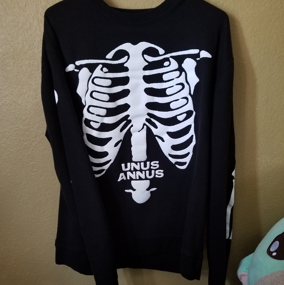 Unus Annus sweatshirt